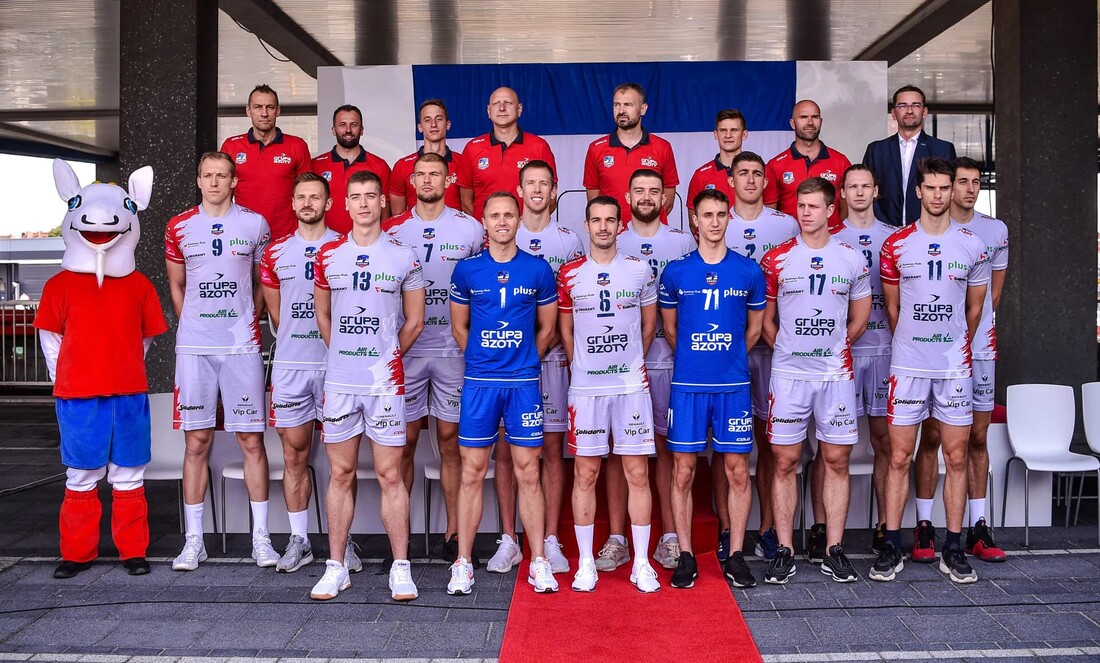 Drużyna siatkówki ZAKSA Kenzieszyn-Koźle